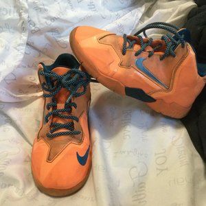 Nike LeBron James Mid Sneakers in Orange & Teal Little Kid's Size 12.5